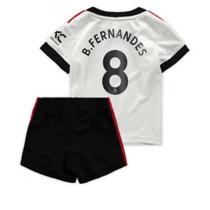 Manchester United Bruno Fernandes #8 kläder Barn 2022-23 Bortatröja Kortärmad (+ korta byxor)